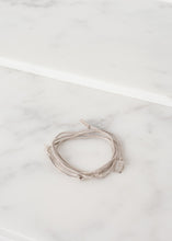 Carica l'immagine nel visualizzatore di Gallery, Bracelet 85 in Grey Silk/Silver