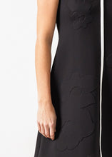 Carica l&#39;immagine nel visualizzatore di Gallery, Neoprene Flower Dress in Black