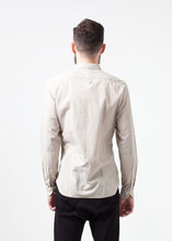 Carica l&#39;immagine nel visualizzatore di Gallery, Patterned Button Up in Beige
