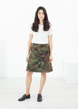 Carica l&#39;immagine nel visualizzatore di Gallery, Military Skirt in Camo