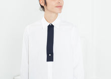 Carica l&#39;immagine nel visualizzatore di Gallery, Pau Shirt in White