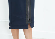 Carica l&#39;immagine nel visualizzatore di Gallery, Contrast Zipper Skirt in Navy