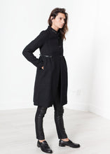 Carica l&#39;immagine nel visualizzatore di Gallery, Zoulou Coat in Black