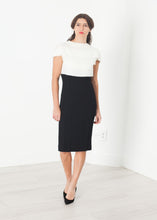 Carica l&#39;immagine nel visualizzatore di Gallery, Layered Contrast Dress in Cream/Black