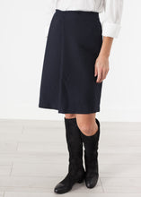 Carica l&#39;immagine nel visualizzatore di Gallery, Pleated Wool Skirt in Navy