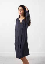 Carica l&#39;immagine nel visualizzatore di Gallery, Long Sleeve Silk Dress