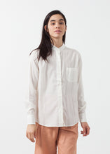 Carica l&#39;immagine nel visualizzatore di Gallery, Classic Button Down