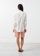 Carica l&#39;immagine nel visualizzatore di Gallery, Classic Button Down