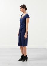 Carica l&#39;immagine nel visualizzatore di Gallery, V-Neck Twist Dress