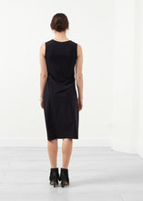 Carica l&#39;immagine nel visualizzatore di Gallery, Sleeveless Fitted Dress