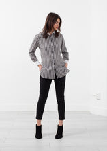 Carica l&#39;immagine nel visualizzatore di Gallery, Striped Tuxedo Shirt