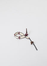 Carica l&#39;immagine nel visualizzatore di Gallery, Garnet Bracelet in Frothy Pearl