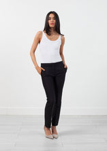Carica l&#39;immagine nel visualizzatore di Gallery, Straight Seam Trouser in Black