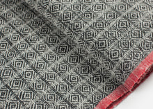 Carica l&#39;immagine nel visualizzatore di Gallery, Diamond Scarf in Black/Natural